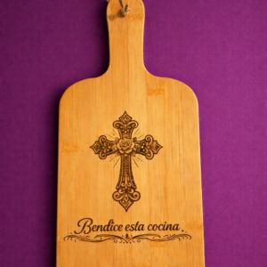 7"x15" Bendice Esta Cocina Engraved Bamboo Cutting Board Copy
